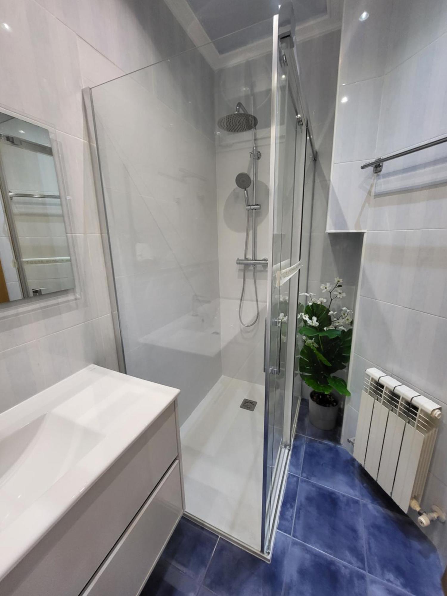 San Mames Apartment - Free Parking Бильбао Экстерьер фото